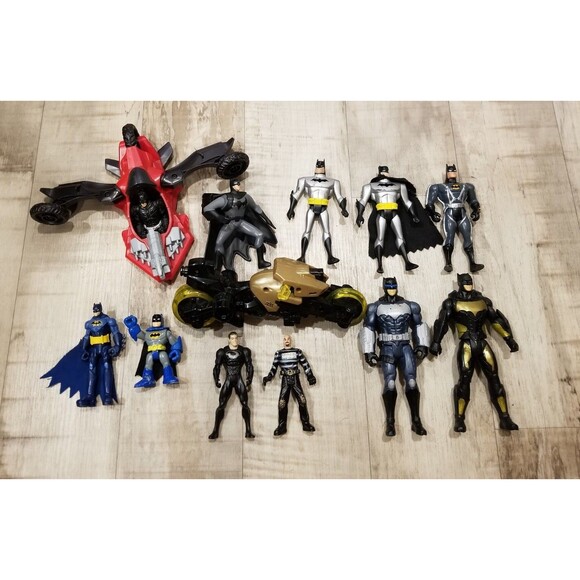 Vintage Kenner Batman Animated Series Figure Lot Of 12 Batcycle Quicktek Tank - Picture 1 of 7